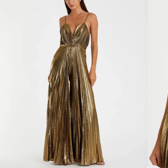 Mac Duggal Gold Metallic Pleated V-Neck Jumpsuit - Picture 1 of 9